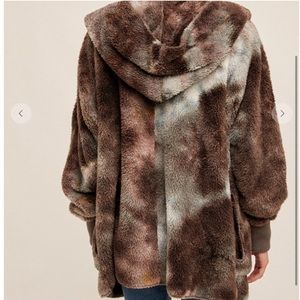 070. Womens SOFT AND COZY TIE DYE FUR OPEN SHERPA JACKET